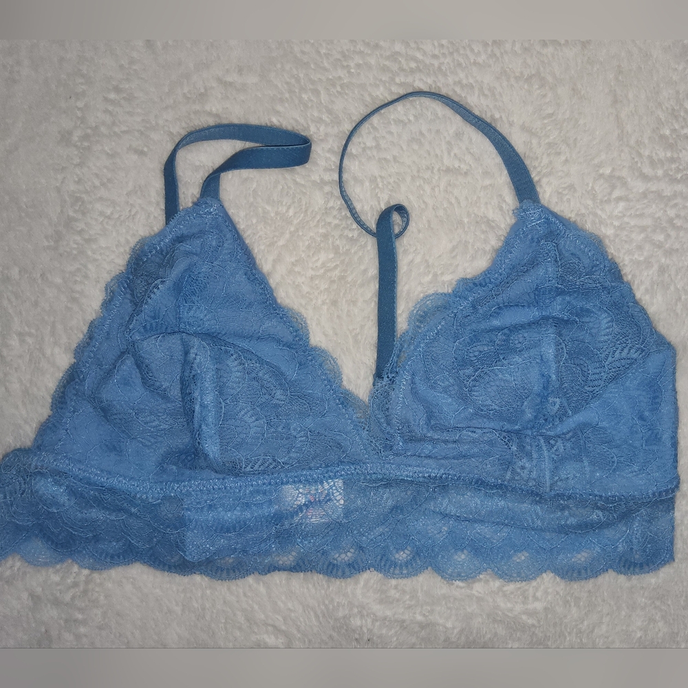 NWOT Light Blue Lace Bralette with Adjustable Straps - Women's Intimates